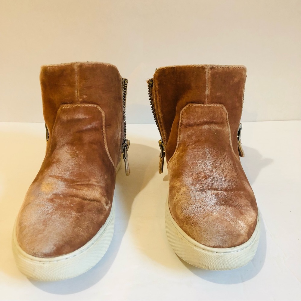 Gentle Soul Dusty Rose Zips Sides Velvet Material Ankle Booties Size 7